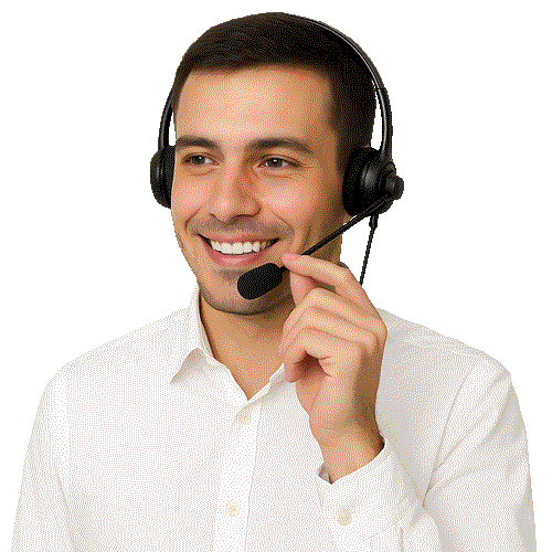 مردی با لباس سفید در حال ارائه پشتیبانی تلفنی.